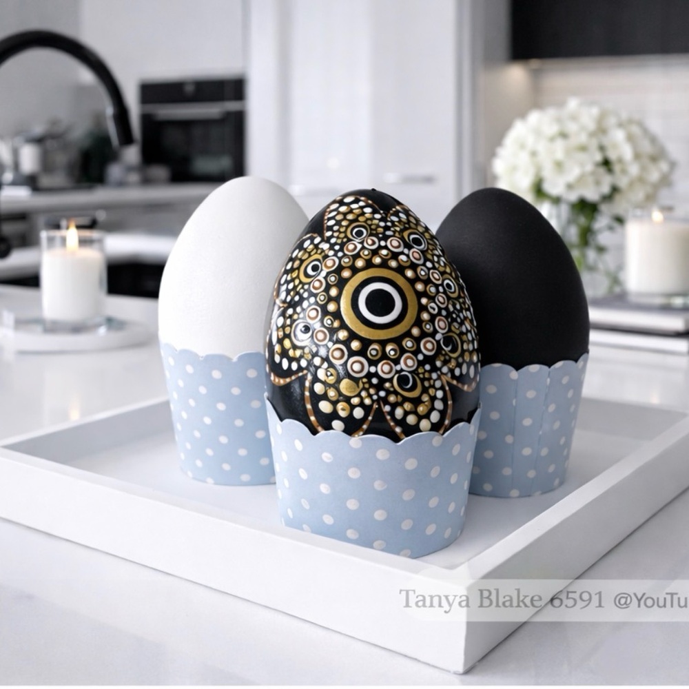#3 Decorative Egg Set with Blue Holders